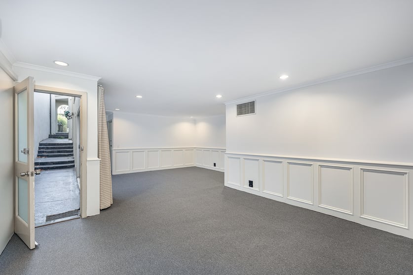 Click to view all images Lower Ground Floor/139 Canterbury Road Toorak VIC 3142 - Image 2