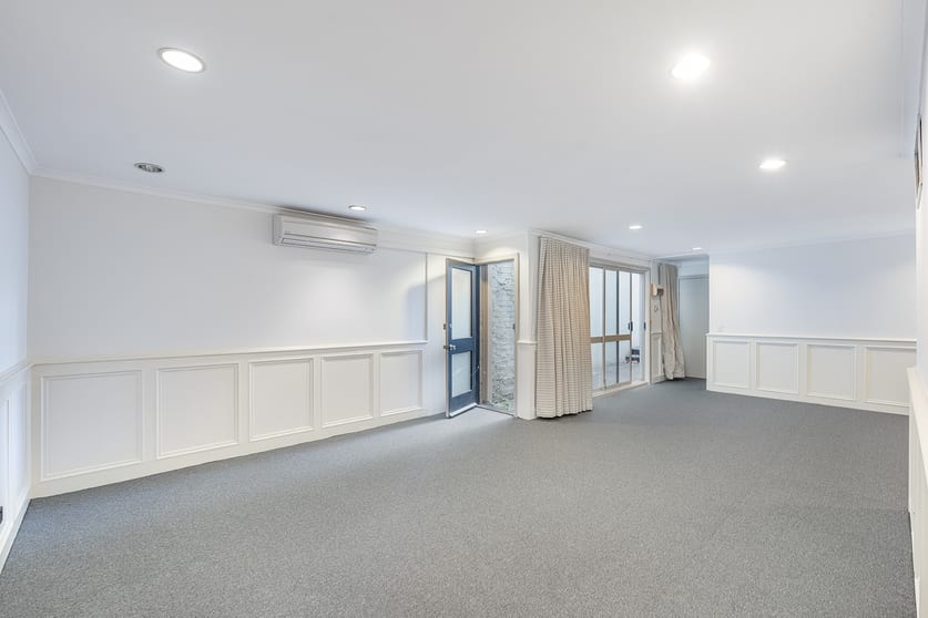 Click to view all images Lower Ground Floor/139 Canterbury Road Toorak VIC 3142 - Image 3