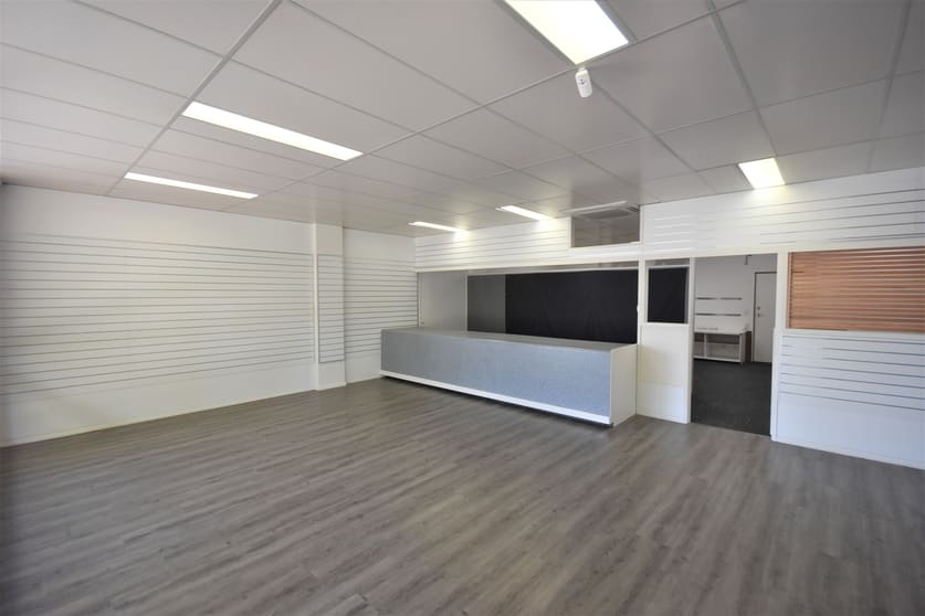 Click to view all images 429 Townsend Street Albury NSW 2640 - Image 3