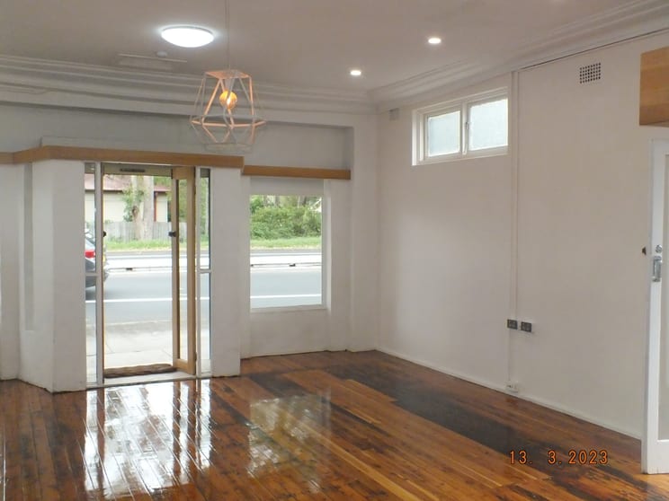 Click to view all images 2 Mt Ettalong Road Umina Beach NSW 2257 - Image 2
