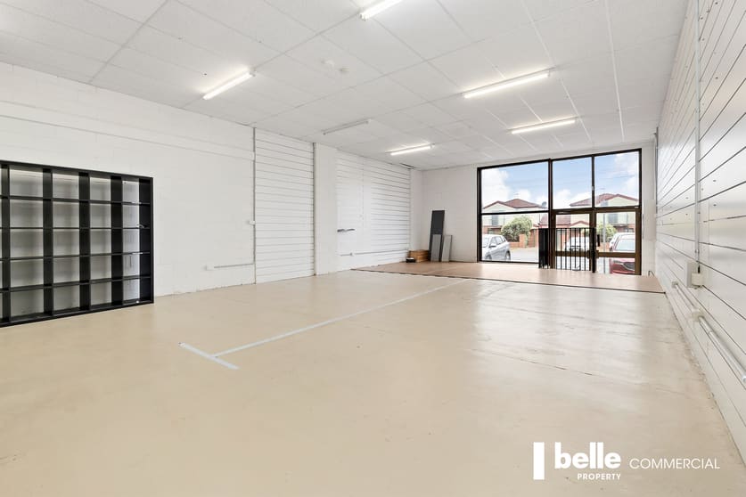 Click to view all images 52 McKenzie Street Melton VIC 3337 - Image 2