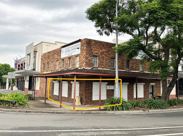Click to view all images 1/11A Cordeaux St Campbelltown NSW 2560 - Image 1