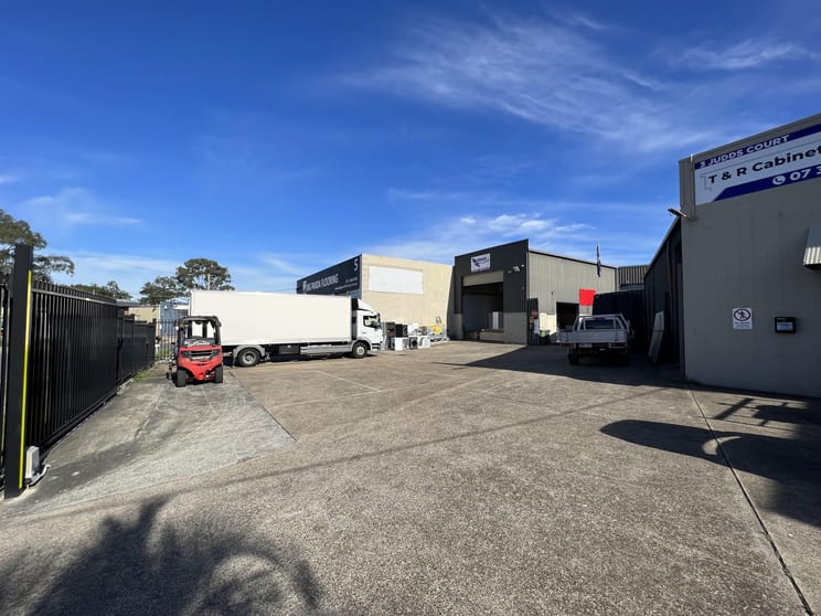 Click to view all images Unit 2/3 Judds Court Slacks Creek QLD 4127 - Image 3