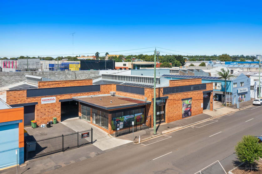 Click to view all images 24-26 Water Street Toowoomba QLD 4350 - Image 1