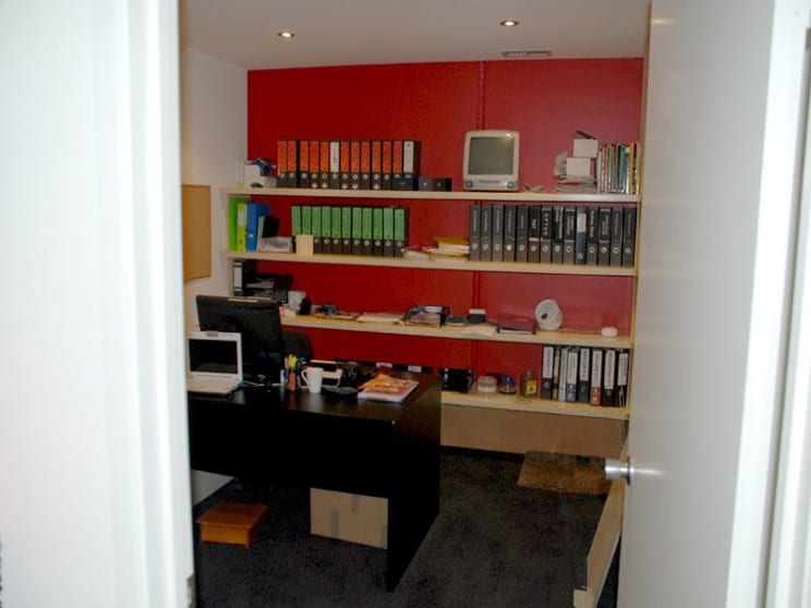 Click to view all images 6 Martin Street St Kilda VIC 3182 - Image 3