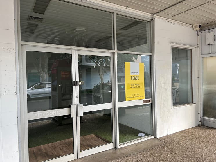 Click to view all images 2/60 Florence Street Wynnum QLD 4178 - Image 2