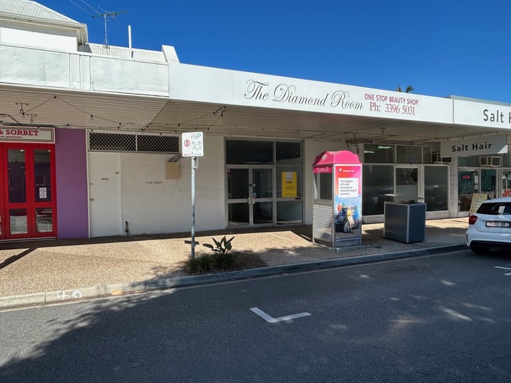 Click to view all images 2/60 Florence Street Wynnum QLD 4178 - Image 1