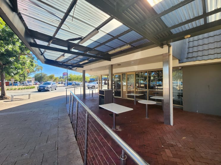 Click to view all images 16 Sholl Street Mandurah WA 6210 - Image 3