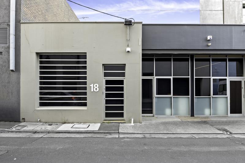 Click to view all images 18 Hill Street Cremorne VIC 3121 - Image 3