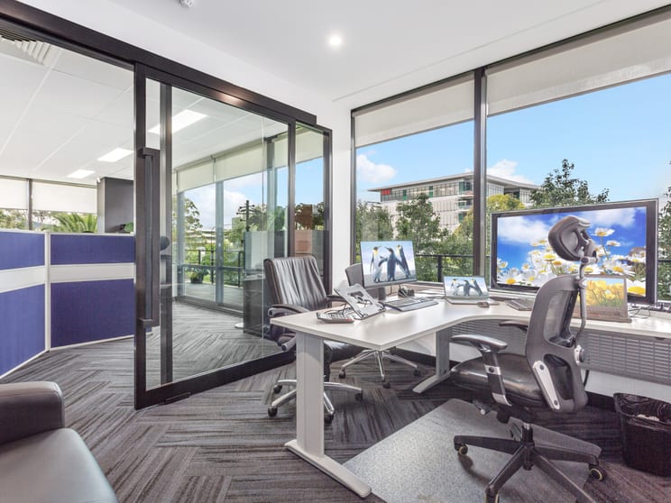 Click to view all images 1.13/29-31 Lexington Drive Bella Vista NSW 2153 - Image 3