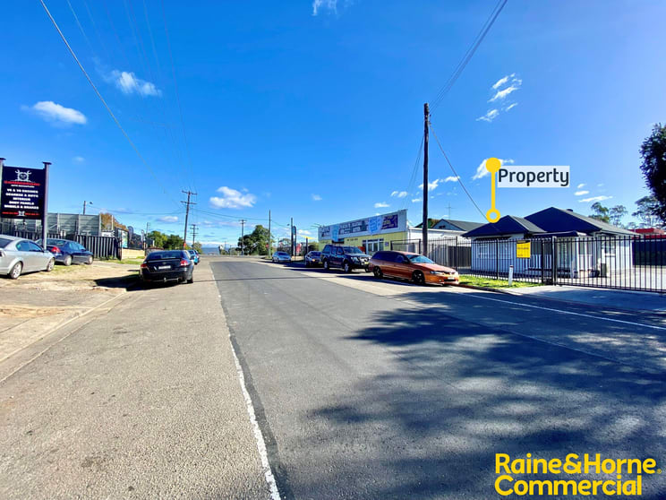 Click to view all images 117 Cox Avenue Kingswood NSW 2747 - Image 2