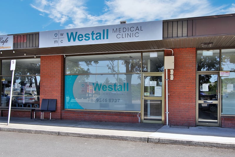Click to view all images 4/166 Rosebank Avenue Clayton South VIC 3169 - Image 2