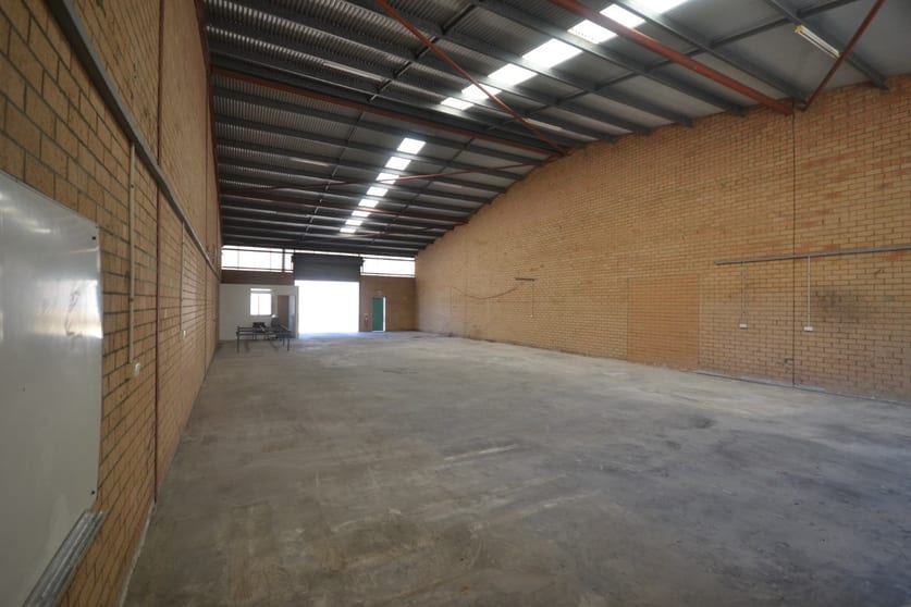 Click to view all images 2/15 Ryelane Street Maddington WA 6109 - Image 2