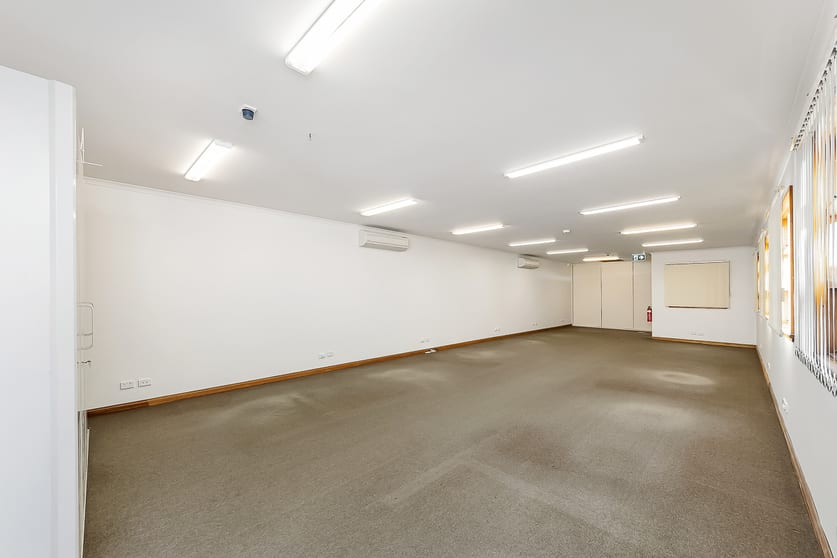 Click to view all images 5 Aldinga Road Willunga SA 5172 - Image 3