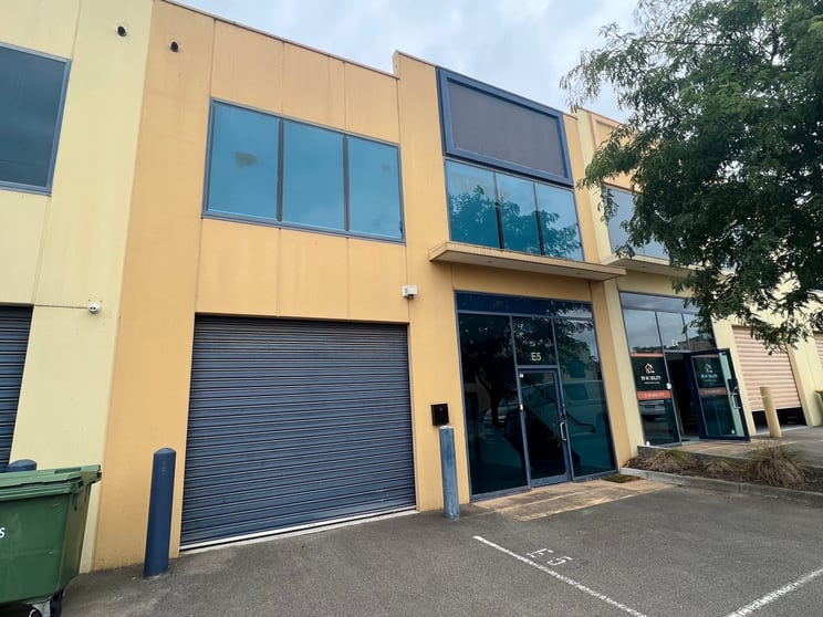 Click to view all images E5/2A Westall Road Springvale VIC 3171 - Image 1