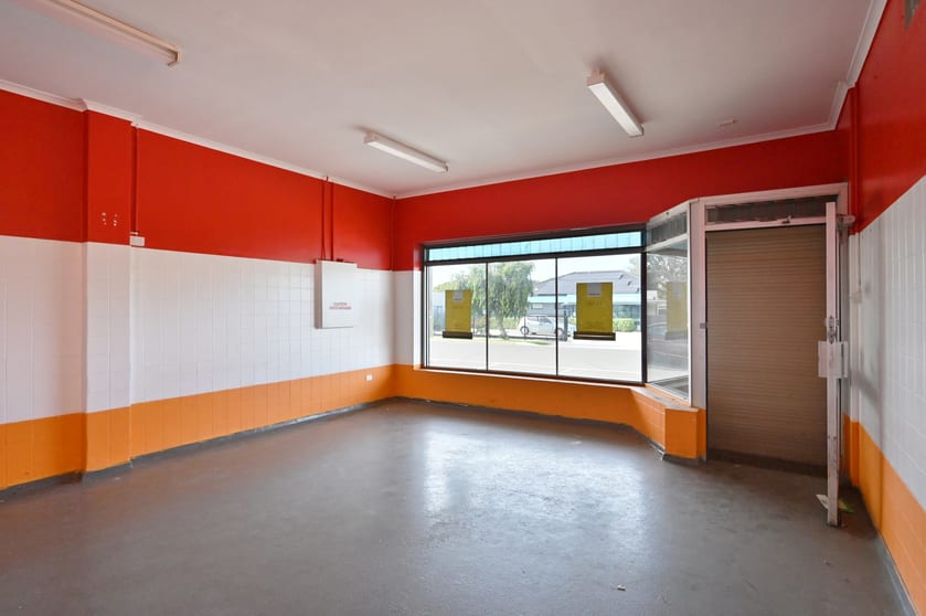 Click to view all images 17 Hotham Street Cranbourne VIC 3977 - Image 3