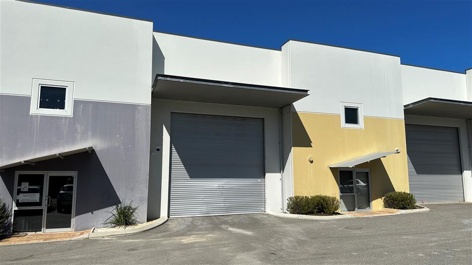 Click to view all images 3/33 Harris Road Malaga WA 6090 - Image 3