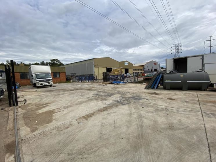 Click to view all images 100 Long Street Smithfield NSW 2164 - Image 2