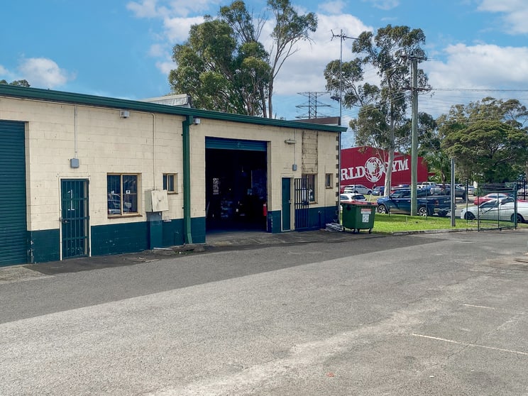 Click to view all images 1/9 Peachtree Road Penrith NSW 2750 - Image 1