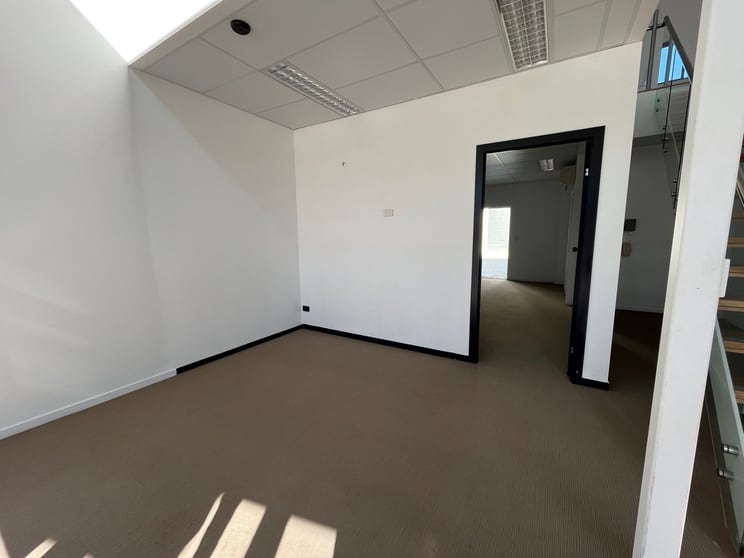 Click to view all images 25B/1631 Wynnum Road Tingalpa QLD 4173 - Image 2