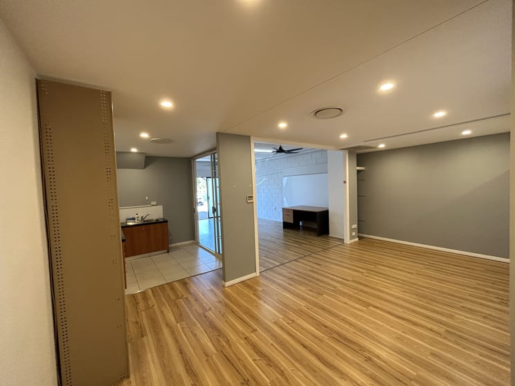 Click to view all images 3/34 Dominions Road Ashmore QLD 4214 - Image 1