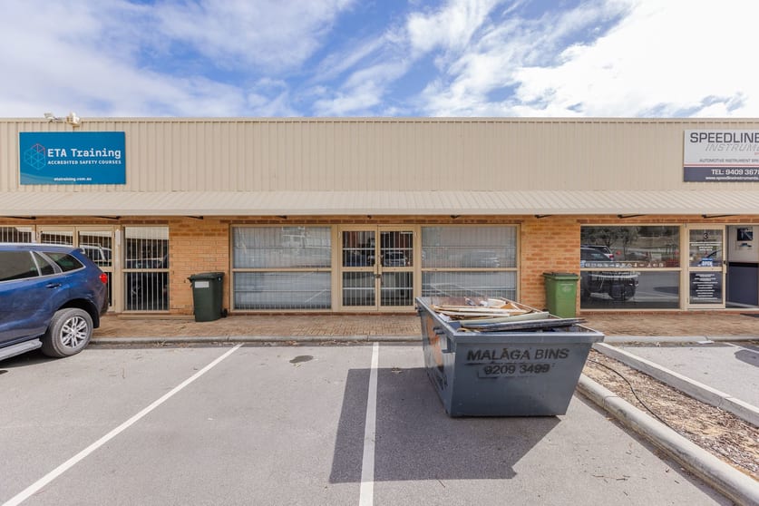 Click to view all images 4/10 O'Connor Way Wangara WA 6065 - Image 3