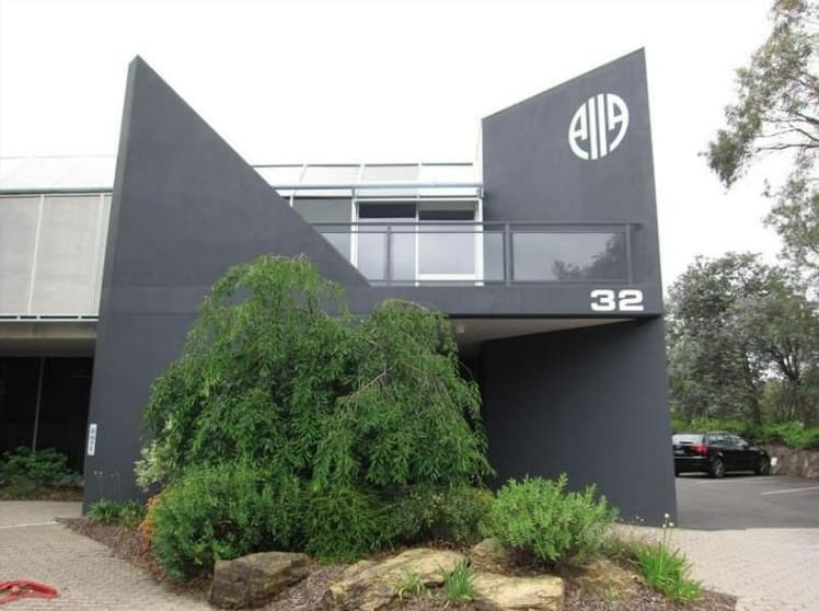 Click to view all images Ground Unit 5/32 Thesiger Court Deakin ACT 2600 - Image 3