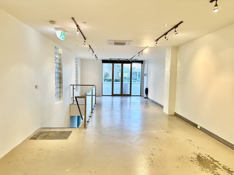 Click to view all images 2A Woodford Avenue Kew VIC 3101 - Image 3