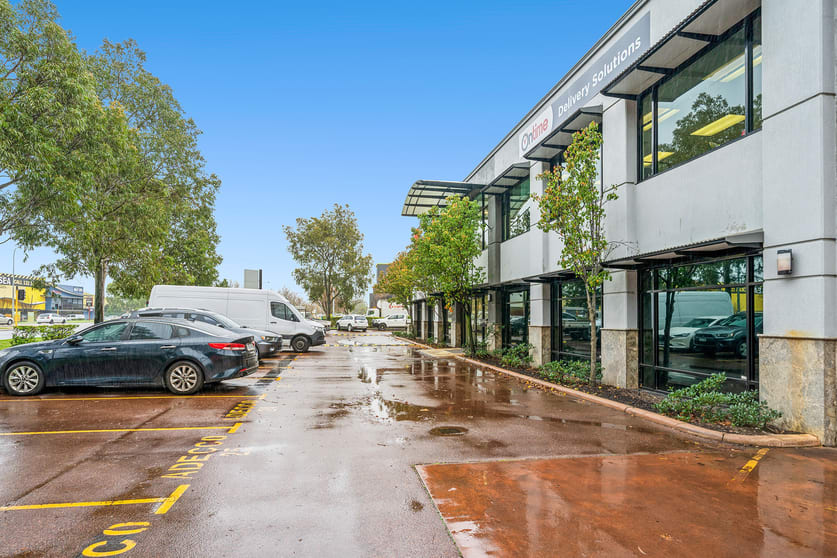 Click to view all images 477 Orrong Road Welshpool WA 6106 - Image 2