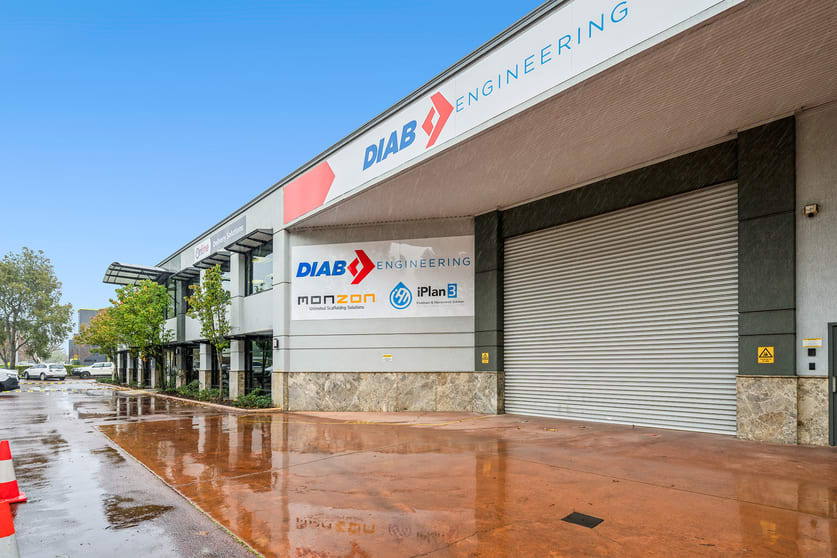 Click to view all images 477 Orrong Road Welshpool WA 6106 - Image 3