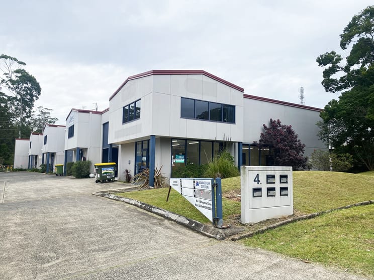 Click to view all images Unit 1/4 Enterprise Close West Gosford NSW 2250 - Image 1
