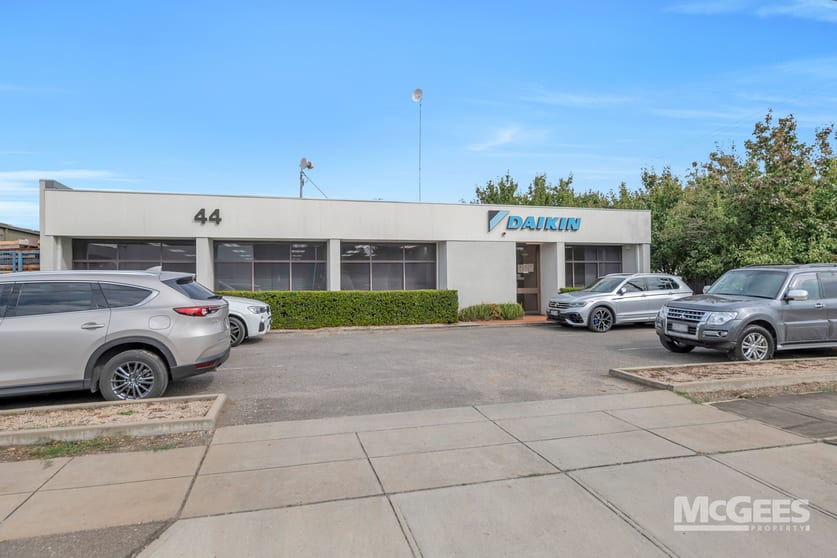 Click to view all images 44 Galway Avenue North Plympton SA 5037 - Image 1