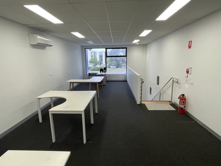 Click to view all images 7/1 Southpark Close Keysborough VIC 3173 - Image 3