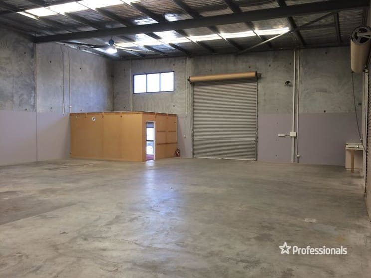 Click to view all images 4/24 Juna Drive Malaga WA 6090 - Image 3
