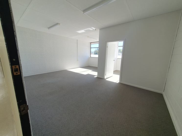 Click to view all images 29/75-79 Dempster Street Esperance WA 6450 - Image 3