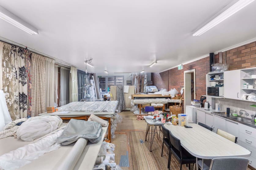 Click to view all images 41 Pakington Street Geelong West VIC 3218 - Image 2