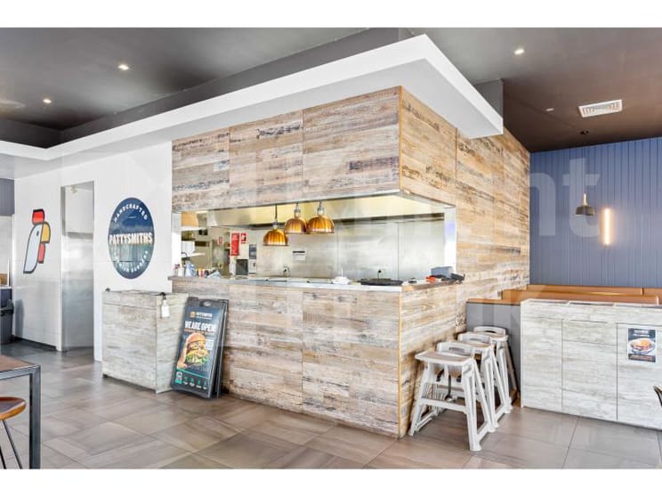 Click to view all images Shop 9/111 George Street Rockhampton City QLD 4700 - Image 3