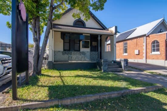 160 Marius Street Tamworth NSW 2340 - Image 3