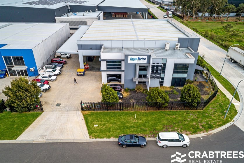 Click to view all images 161 Indian Drive Keysborough VIC 3173 - Image 3