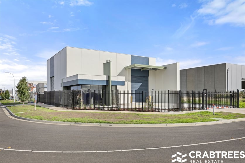 Click to view all images 63 Fergus Lane Cranbourne West VIC 3977 - Image 1