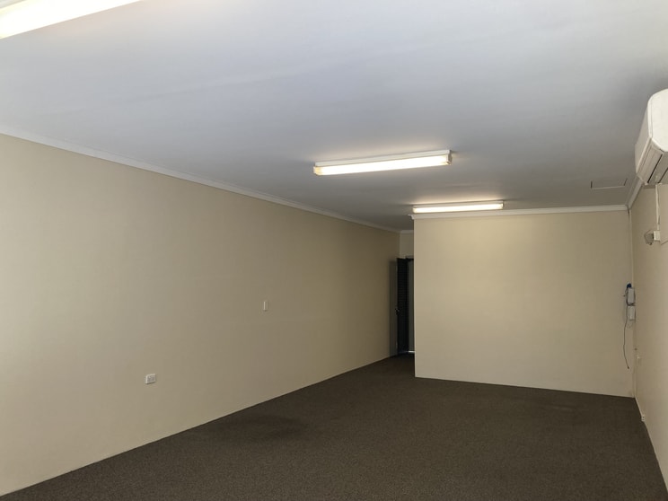 Click to view all images 3/262 Orrong Road Carlisle WA 6101 - Image 2