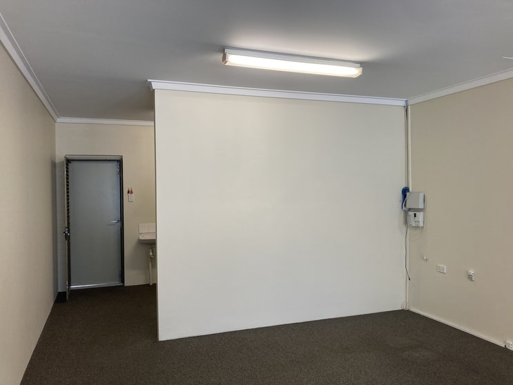 Click to view all images 3/262 Orrong Road Carlisle WA 6101 - Image 3