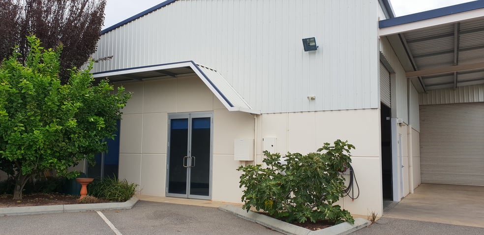 Click to view all images Unit 4, 6 Walla Street Lonsdale SA 5160 - Image 1