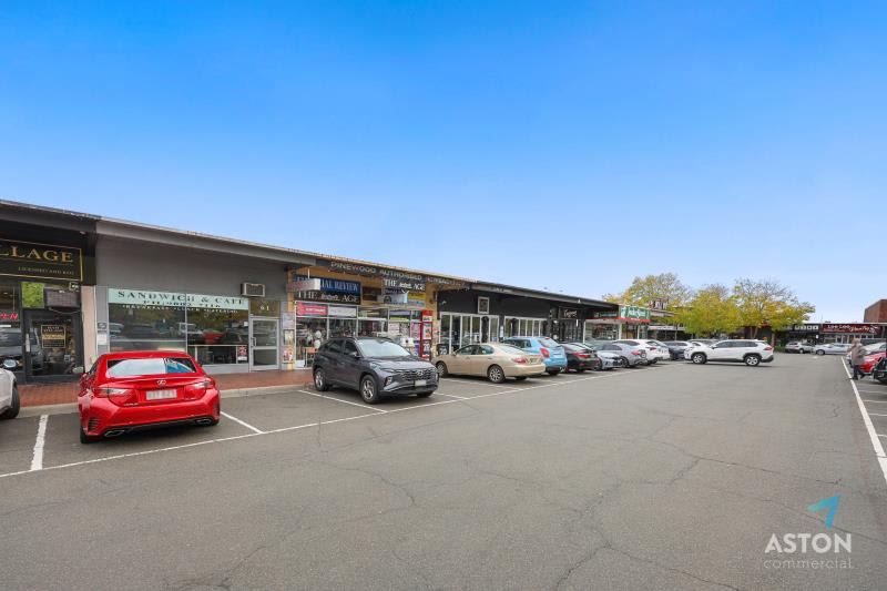 Click to view all images 61 Centreway Mount Waverley VIC 3149 - Image 2