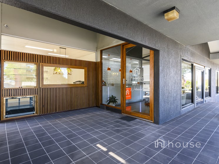 2/10 Fitzgerald Avenue Springwood QLD 4127 - Image 1