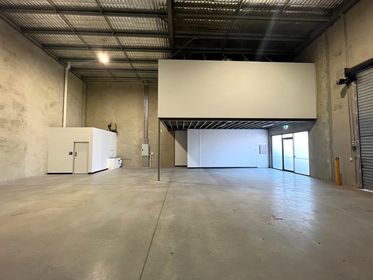 Click to view all images 7/28 Doherty Street Brendale QLD 4500 - Image 2