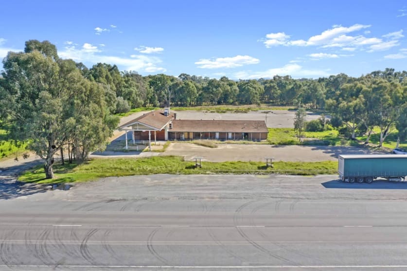 Click to view all images Holbrook 193-199 Albury Street Holbrook NSW 2644 - Image 3