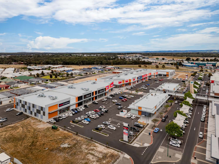 Click to view all images 11 The Promenade Australind WA 6233 - Image 1