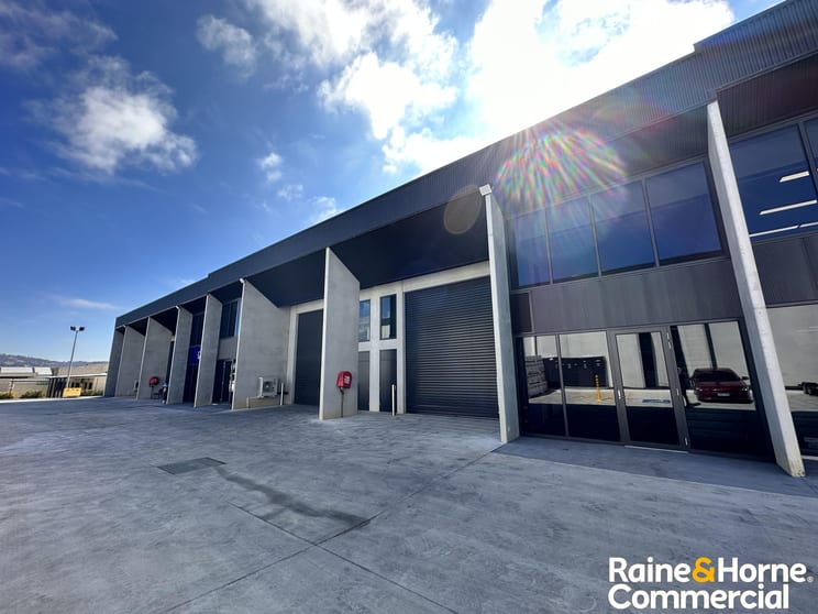 Click to view all images 68 Sawmill Circuit Hume ACT 2620 - Image 2