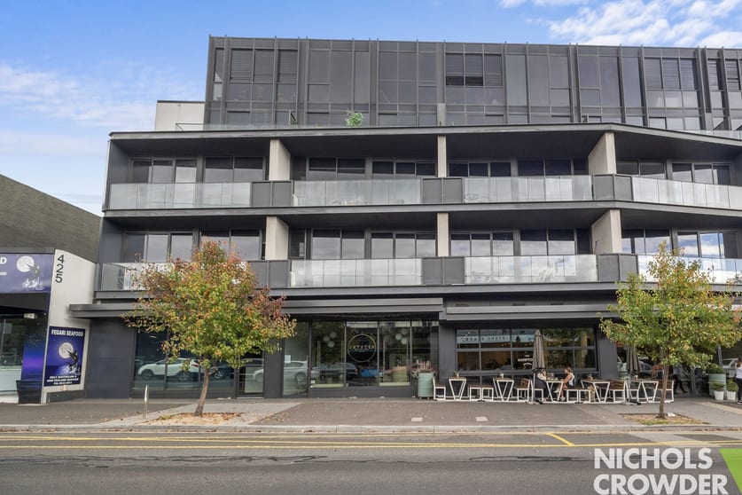 Click to view all images T2/427 Hampton Street Hampton VIC 3188 - Image 3